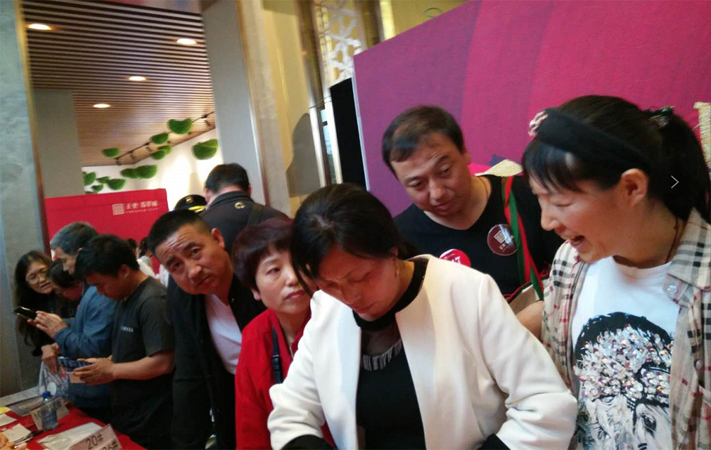 正業(yè)翡翠城首次開盤熱銷2.8億，火爆場面震驚葫蘆島樓市(圖4)