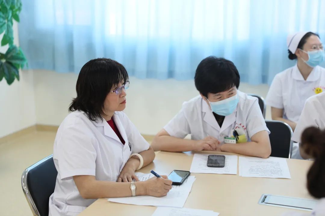 全省首家！中國醫(yī)科大學(xué)附屬第一醫(yī)院專家來“查房”，家門口享國內(nèi)優(yōu)質(zhì)醫(yī)療資源！(圖3)