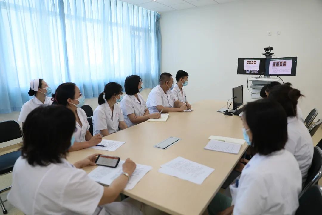 全省首家！中國醫(yī)科大學(xué)附屬第一醫(yī)院專家來“查房”，家門口享國內(nèi)優(yōu)質(zhì)醫(yī)療資源！(圖4)